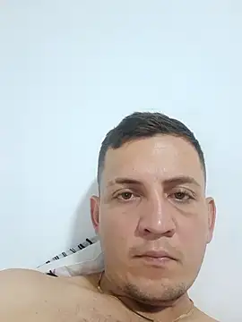 Elmonito18 online show from 12-22-25, 03:20