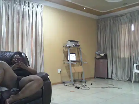 Caramel-goddess18 online show from 12-19-25, 12:45