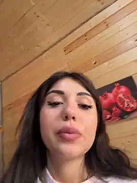 Snapshot of SilkyMira chatting on 04-18-26, 10:30 SilkyMira online show from 04-18-26, 10:30