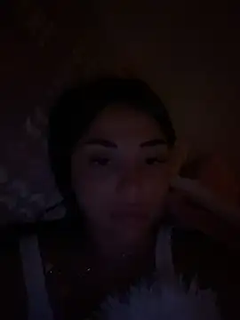 Snapshot of SilkyMira chatting on 05-15-26, 09:00 SilkyMira online show from 05-15-26, 09:00