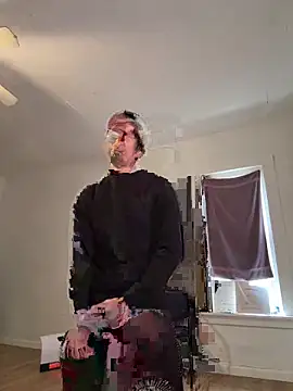 Snapshot of Swa_bae chatting on 12-15-25, 06:56 Swa bae online show from 12-15-25, 06:56