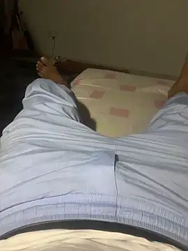 Snapshot of Night_outcam chatting on 03-15-26, 11:11 Night outcam online show from 03-15-26, 11:11