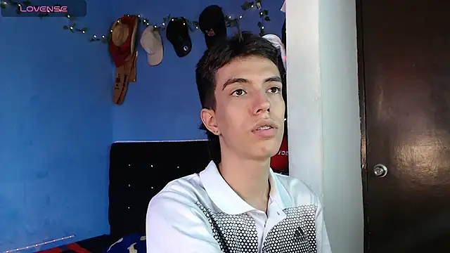 Snapshot of Juan_Gomezz26 chatting on 05-26-26, 10:06 Juan Gomezz26 online show from 05-26-26, 10:06