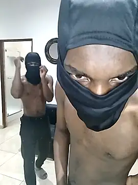 Snapshot of fourways23guy chatting on 12-16-25, 08:03 fourways23guy online show from 12-16-25, 08:03