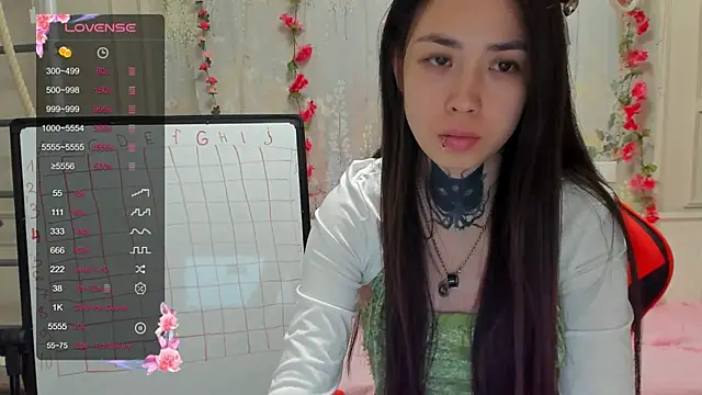 Snapshot of Kendall_Nox chatting on 12-16-25, 09:09 Kendall Nox online show from 12-16-25, 09:09