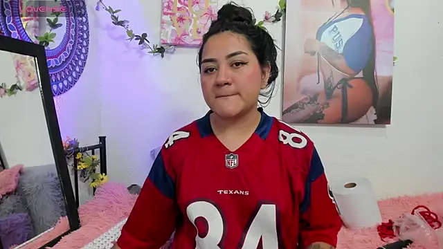 Hanna moore10 online show from 04-14-26, 08:59