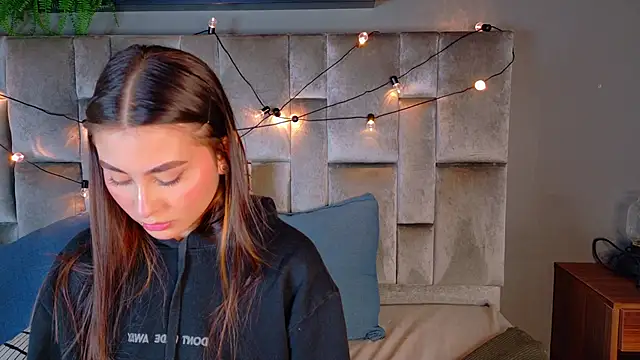 Miia Anderson online show from 02-28-26, 11:55