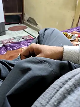 newoneforyo online show from 12-21-25, 03:41