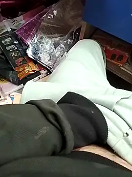 Snapshot of mohit08desi chatting on 12-17-25, 09:48 mohit08desi online show from 12-17-25, 09:48