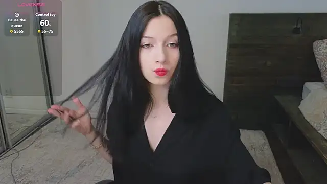 AlicePowells online show from 04-14-26, 11:27