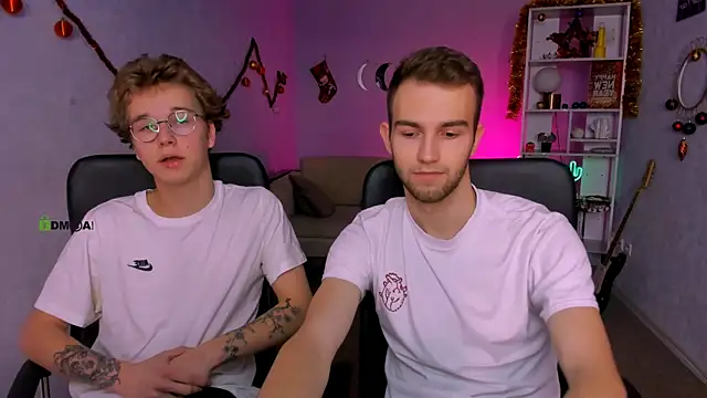 Snapshot of leon_lie chatting on 01-06-26, 08:34 leon lie online show from 01-06-26, 08:34