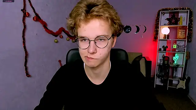 Snapshot of leon_lie chatting on 01-10-26, 06:48 leon lie online show from 01-10-26, 06:48