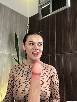 Adelaindiamond  online show from 04-14-26, 12:33