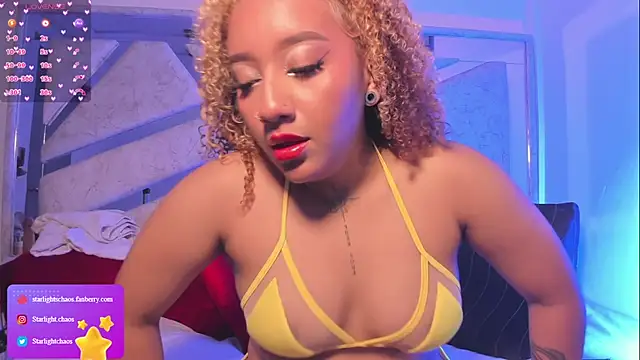 Snapshot of Starlights chatting on 02-24-26, 01:42 Starlights online show from 02-24-26, 01:42