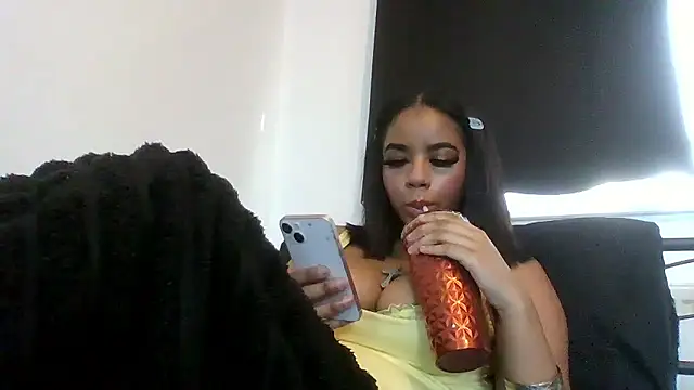 Snapshot of CherryMaeX chatting on 01-14-26, 09:37 CherryMaeX online show from 01-14-26, 09:37