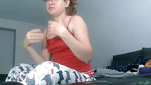 Snapshot of Alice_newhome chatting on 06-29-26, 08:20 Alice newhome online show from 06-29-26, 08:20