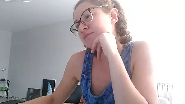 Snapshot of Alice_newhome chatting on 07-15-26, 09:25 Alice newhome online show from 07-15-26, 09:25