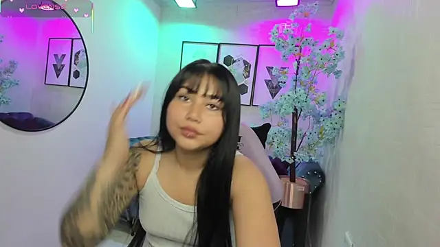 Carolina cherry online show from 06-26-26, 12:42