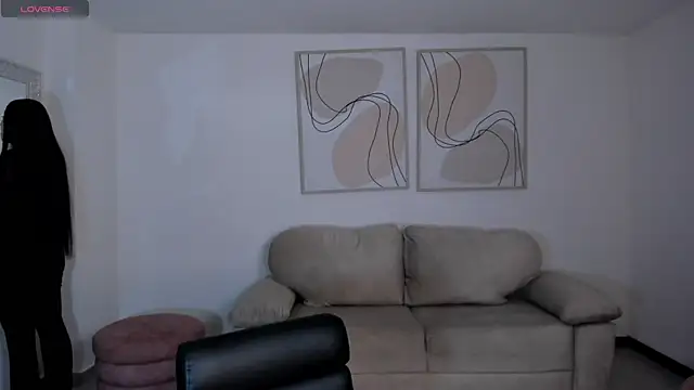 Snapshot of ValeriaRossi_ chatting on 01-08-26, 11:23 ValeriaRossi online show from 01-08-26, 11:23