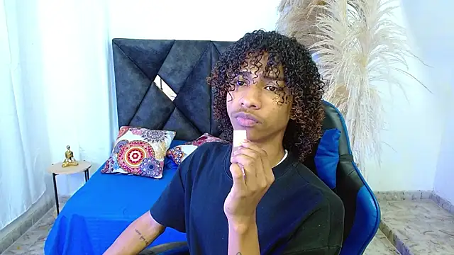 angelll18  online show from 03-05-26, 08:49