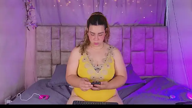NanyMatrioska online show from 06-05-26, 07:52