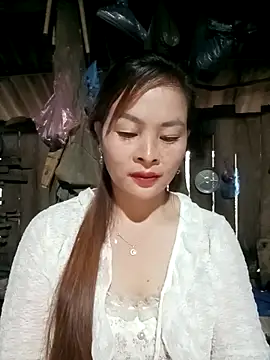 Snapshot of Mayly-s chatting on 12-18-25, 12:49 Mayly-s online show from 12-18-25, 12:49