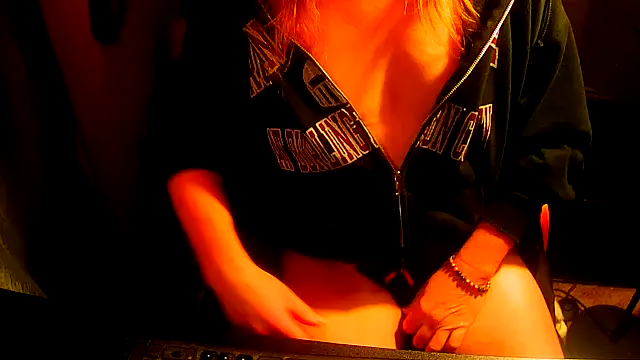 GoodGirlKelly online show from 02-28-26, 01:28