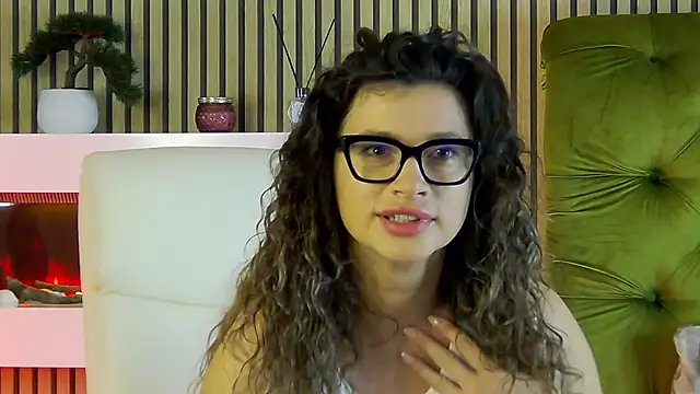 Snapshot of MiraBennet chatting on 01-07-26, 07:11 MiraBennet online show from 01-07-26, 07:11