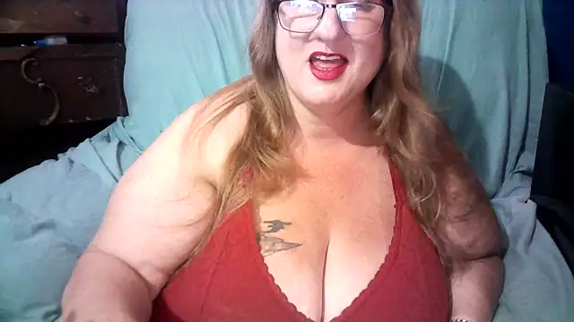 Snapshot of jade-belle chatting on 06-10-26, 06:12 jade-belle online show from 06-10-26, 06:12