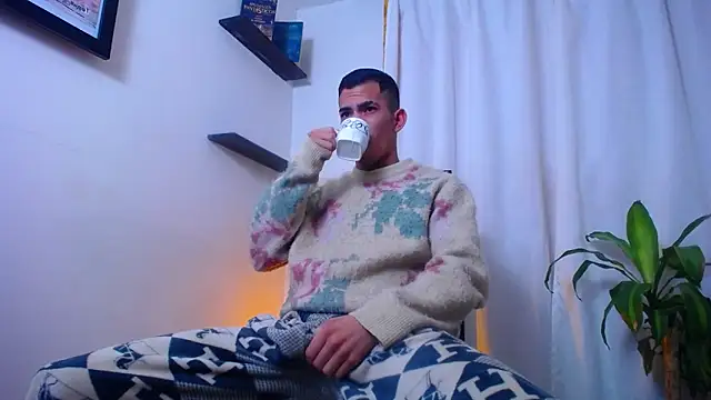 TOMBOYSEXX online show from 03-04-26, 09:59