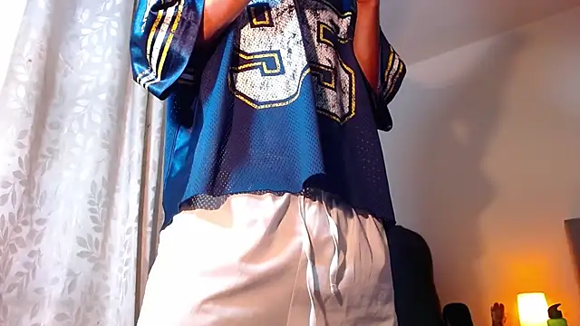Snapshot of TOMBOYSEXX chatting on 05-12-26, 07:00 TOMBOYSEXX online show from 05-12-26, 07:00
