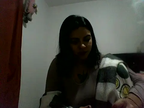 Snapshot of luluclark69 chatting on 05-25-26, 01:11 luluclark69 online show from 05-25-26, 01:11