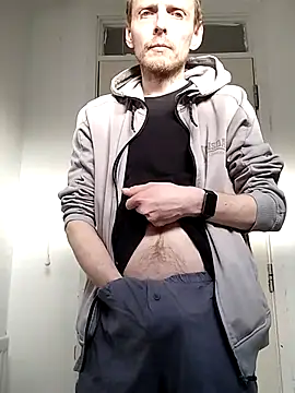 CrookedBunk3527 online show from 04-05-26, 05:21