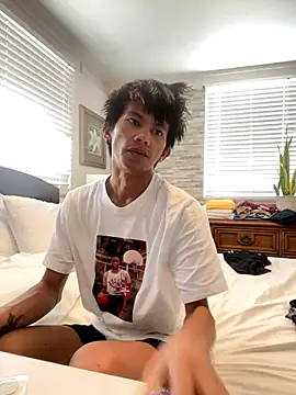 Snapshot of jhaycobXgarcia chatting on 12-15-25, 10:14 jhaycobXgarcia online show from 12-15-25, 10:14