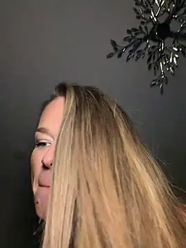 vinique99 online show from 02-04-26, 03:23