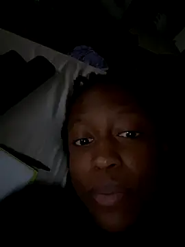 LauraAurora online show from 12-13-25, 10:26