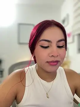 Snapshot of Zarahs_Blare1 chatting on 12-23-25, 02:31 Zarahs Blare1 online show from 12-23-25, 02:31