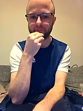 Snapshot of SoftishInflow chatting on 12-15-25, 05:50 SoftishInflow online show from 12-15-25, 05:50