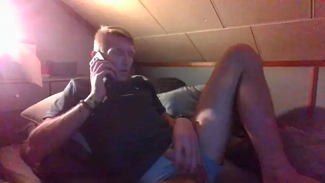 Snapshot of salmo66666 chatting on 03-19-26, 06:23 salmo66666 online show from 03-19-26, 06:23