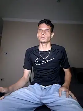 Snapshot of Magrin888 chatting on 12-16-25, 05:01 Magrin888 online show from 12-16-25, 05:01