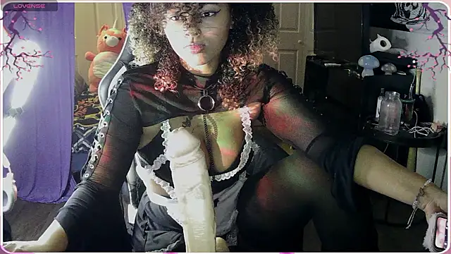 Snapshot of HonneyBunnyXO chatting on 03-12-26, 04:18 HonneyBunnyXO online show from 03-12-26, 04:18