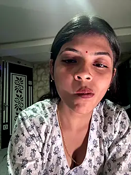 lovebirds696968 online show from 12-17-25, 06:03