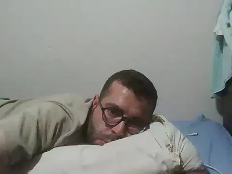 Snapshot of kkadam1 chatting on 07-13-26, 05:38 kkadam1 online show from 07-13-26, 05:38
