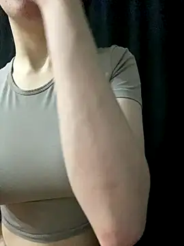 Snapshot of shrie_beverly0000 chatting on 12-16-25, 09:53 shrie beverly0000 online show from 12-16-25, 09:53