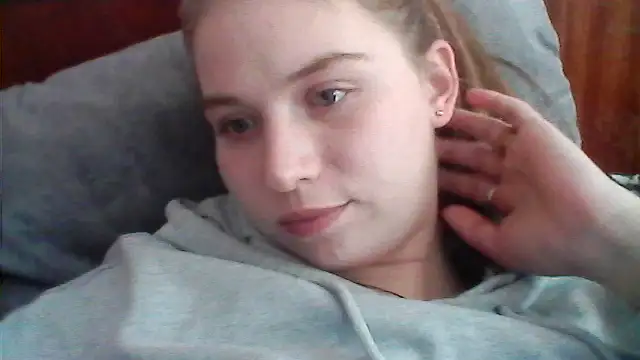 Snapshot of Karina-18 chatting on 02-19-26, 12:56 Karina-18 online show from 02-19-26, 12:56