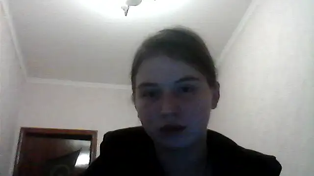 Snapshot of Karina-18 chatting on 02-25-26, 09:24 Karina-18 online show from 02-25-26, 09:24