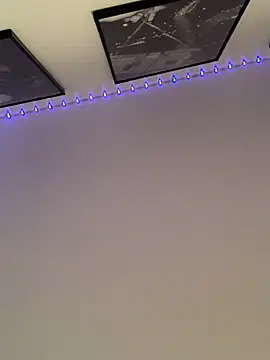 Melissaa00 online show from 04-11-26, 01:26