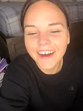 TrendySunrise62 online show from 12-17-25, 02:56