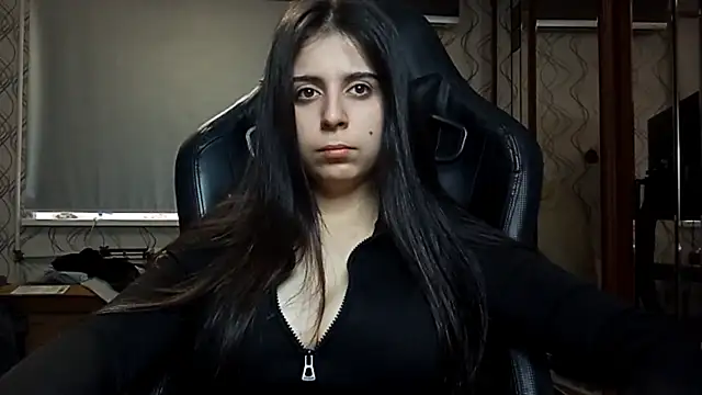 Snapshot of WaltraudPattie chatting on 02-10-26, 12:15 WaltraudPattie online show from 02-10-26, 12:15