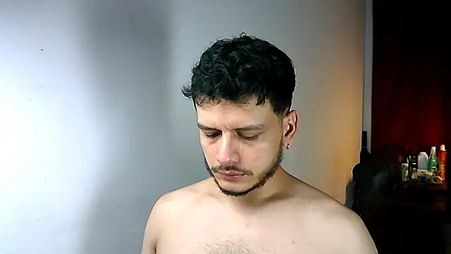 Snapshot of luxo_kane chatting on 12-15-25, 07:12 luxo kane online show from 12-15-25, 07:12